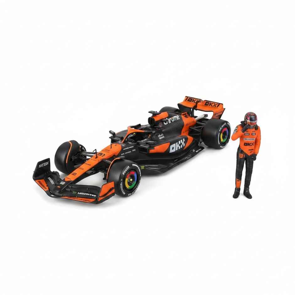 Bburago Licensed 1:24 Model F1 Mclaren MCL38 2004