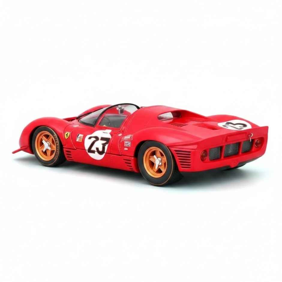 Bburago Licensed 1:24 Model 1967 Ferrari 330P4 Daytona