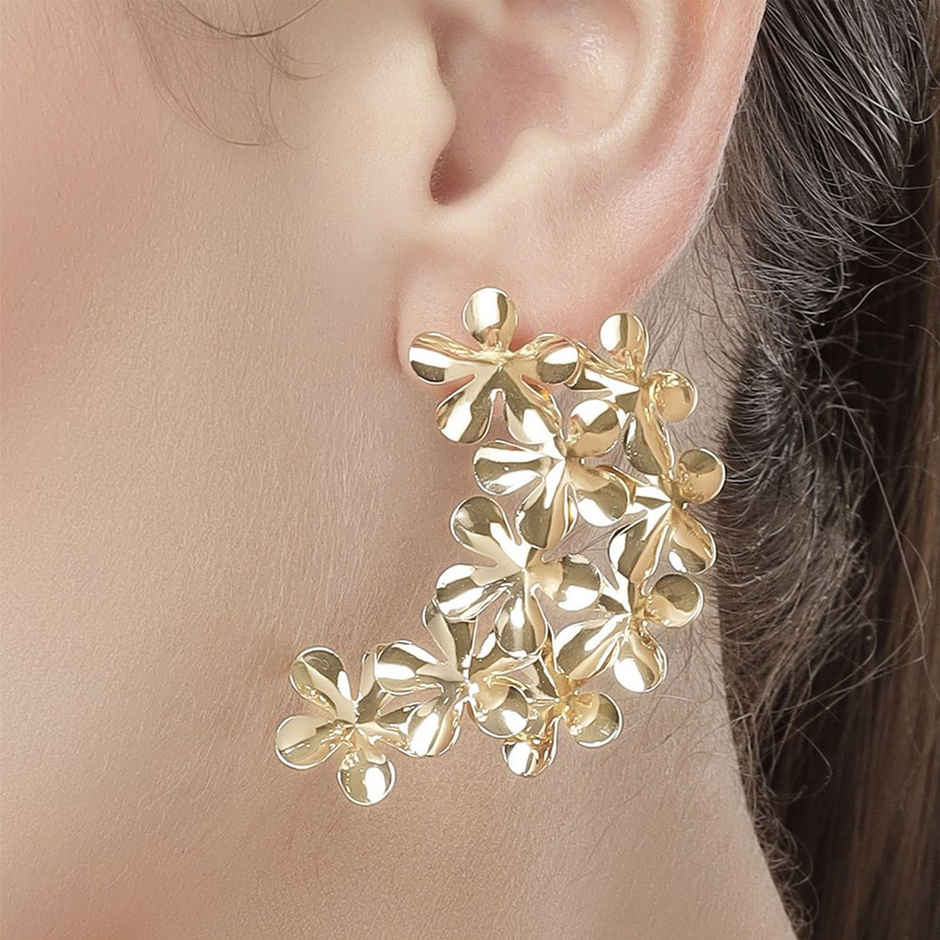Karatcart Women's Stud Earrings Gold One Size | 33038940