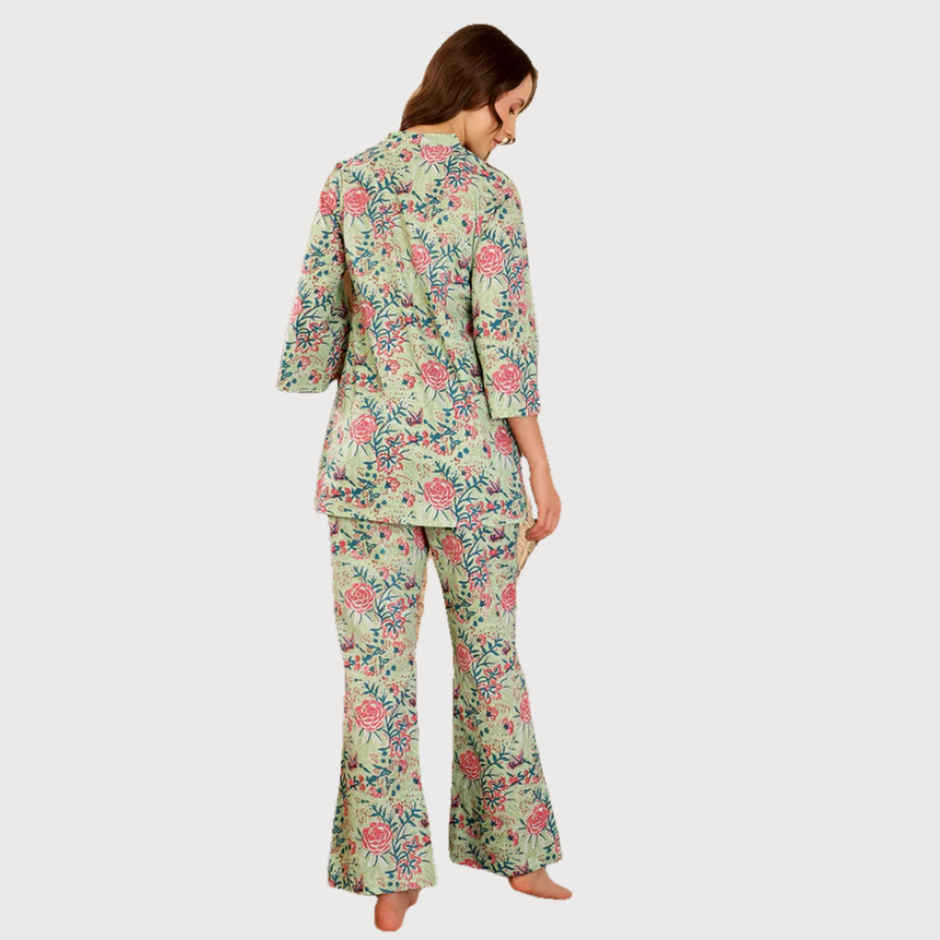 Sanskrutihomes Women Green Printed Pyjamas and Kurti Night Suit SE-NSP-641 | M