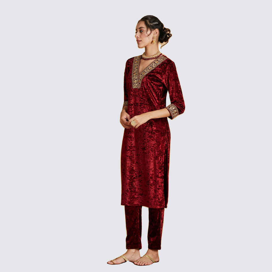 Shae by SASSAFRAS Women's Velvet Straight Kurta | Maroon - L