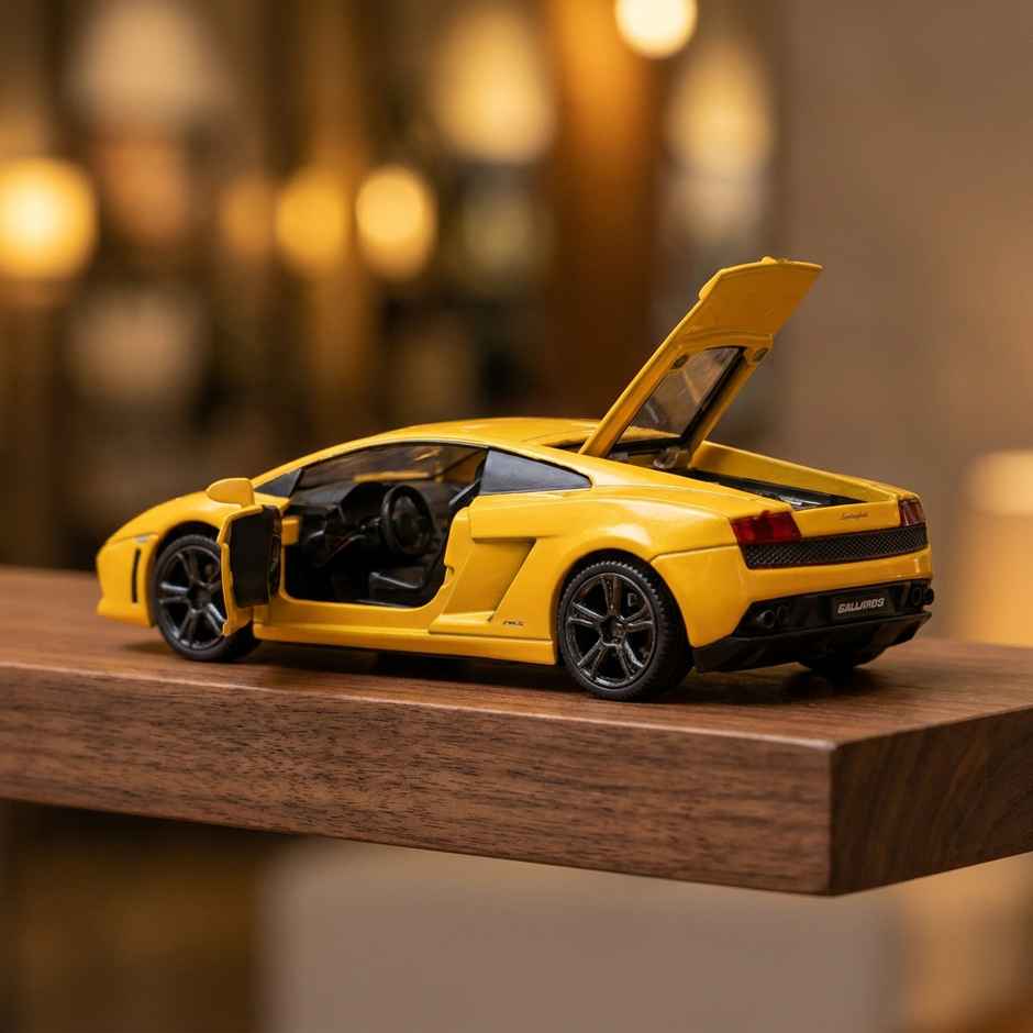 MSZ Licensed 1:32 Lamborghini Gallardo LP560-4 Die-cast Vehicle