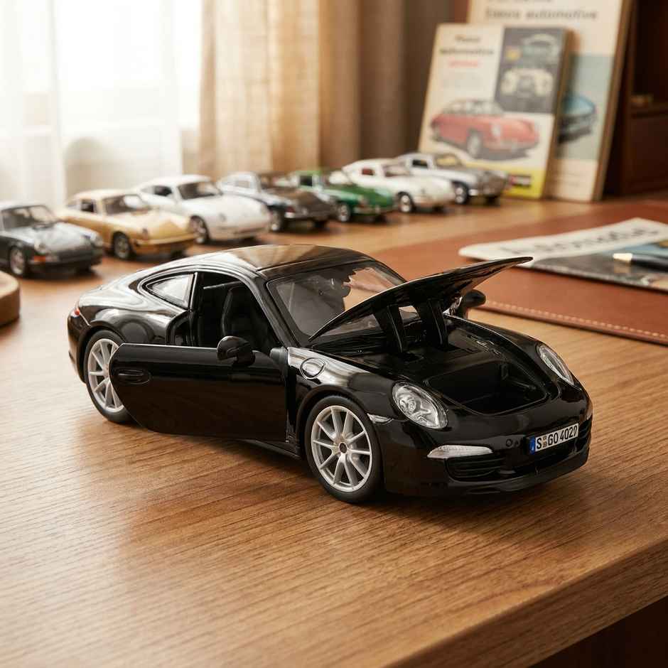 Bburago Licensed 1:24 Porsche 911 Carrera Car