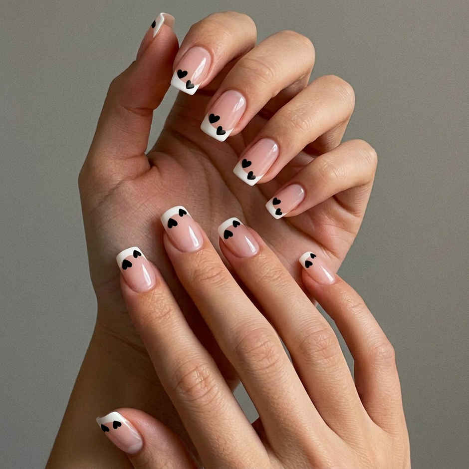 Nailinit Press On Nails Heartbreaker | Reusable False Nail Extensions with Glue Tabs