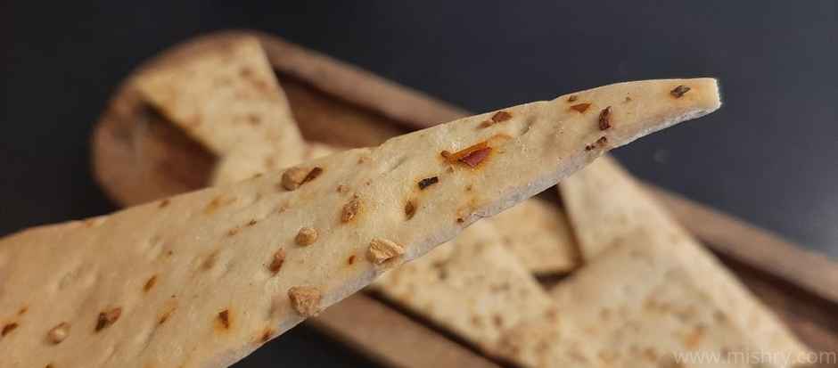 Wingreens Farms Baked Pita Chilly Garlic Bread