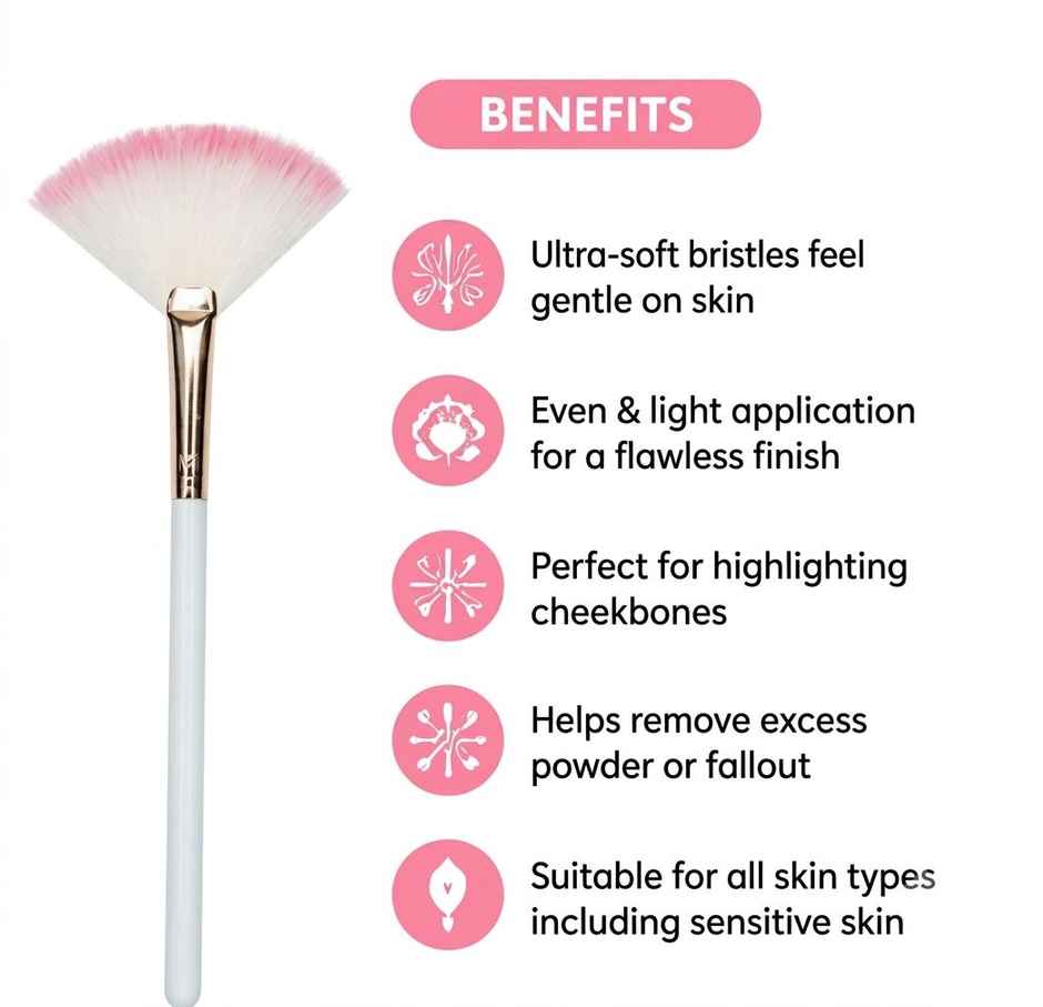 Beautiliss Fan Brush for Highlighter Blush and Finishing Powder