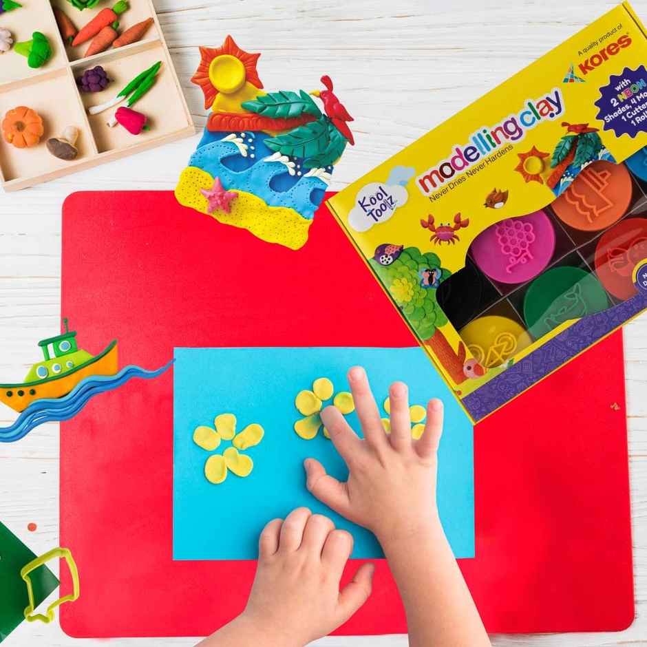 Kores Modelling Clay | 8 Shades | 4 Moulds | 1 Roller | 1 Cutter | Creative Fun