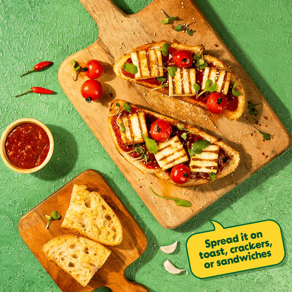 Masterchow Schzewan Chutney(250gms) & Lay'S India'S Magic Masala Potato Chips(157gms) Combo