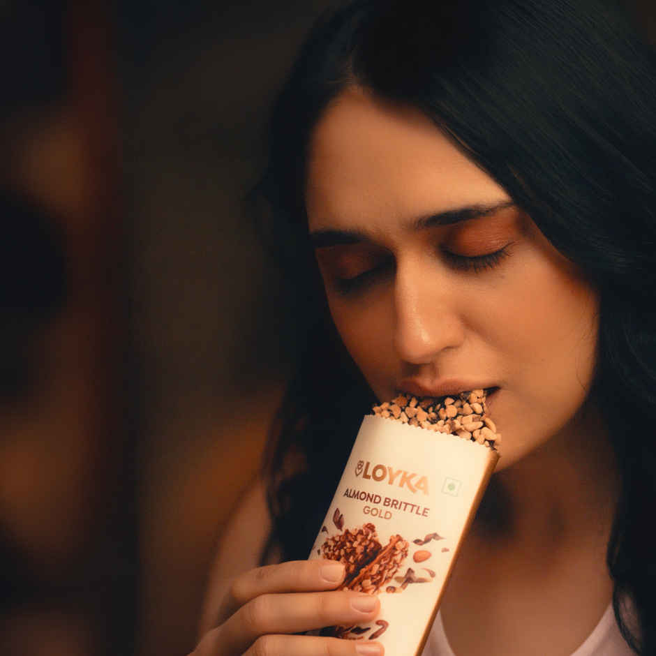 Loyka Almond Brittle Gold Chocolate Box | 203 G
