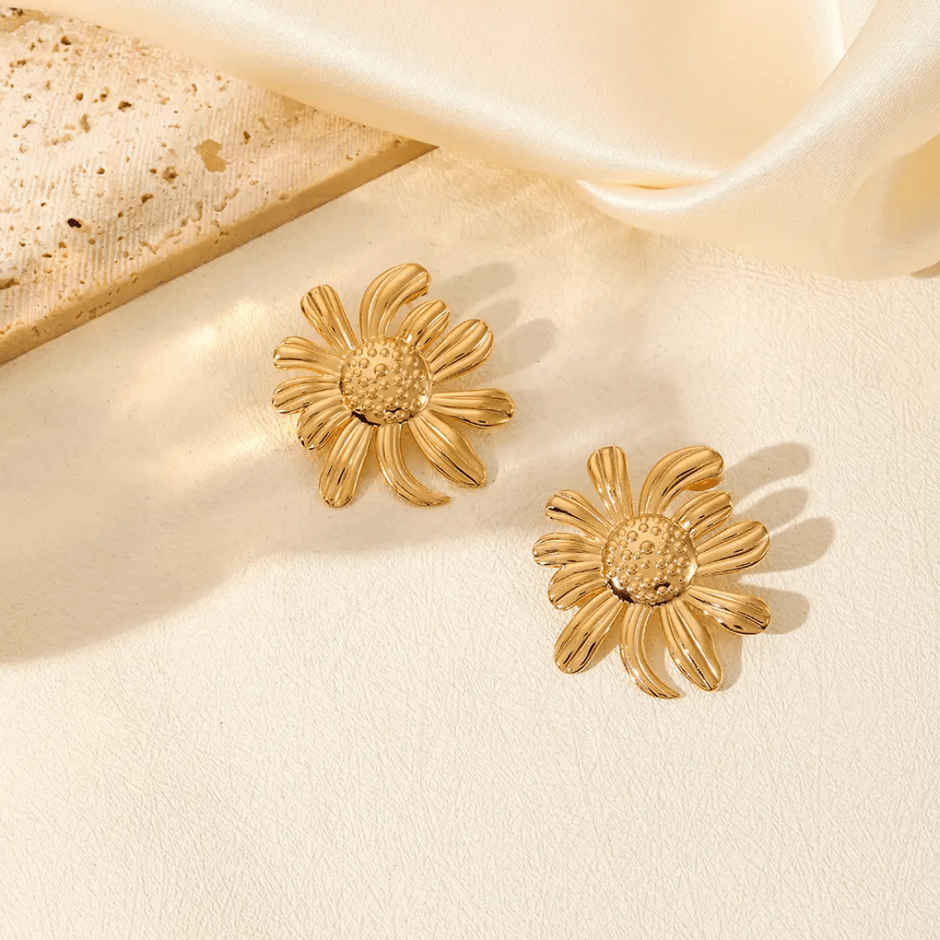 Estailo Fashion As Pretty Flower Earrings | E0001606 | Gold