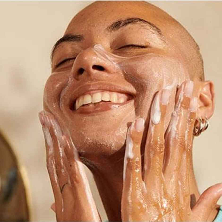 The Body Shop Vitamin E Gentle Face Wash