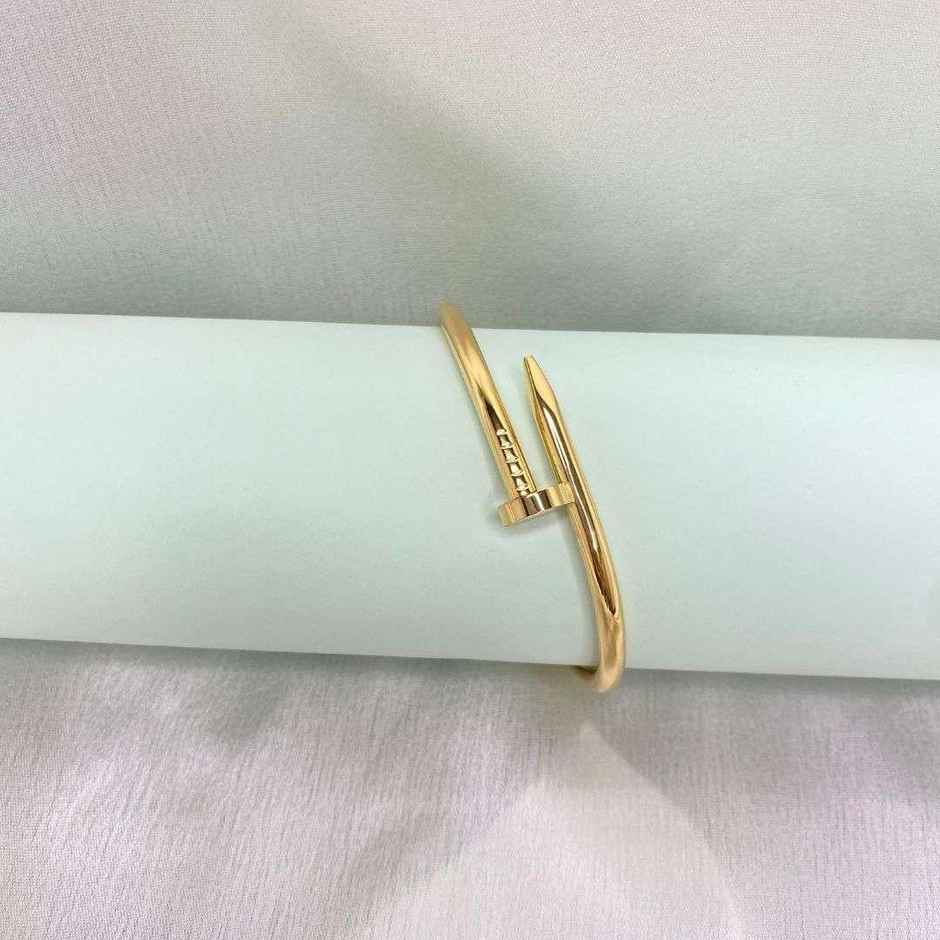 Estailo Fashion Dazzling Dainty Statement Bracelet | B0000413 |Gold