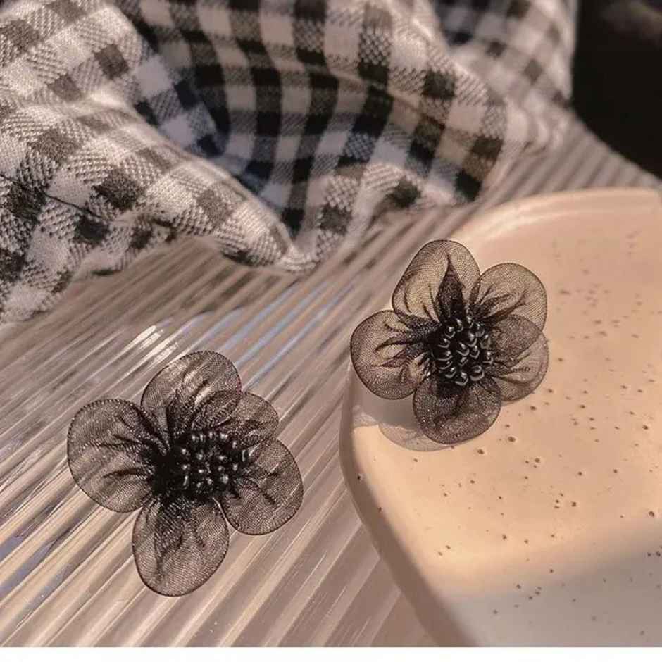 Estailo Fashion As Fresh As Daisy Earring | E0001125 | Black