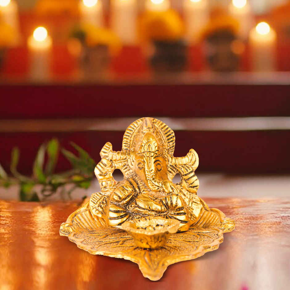 Diya Ganesh on Gold Peepal Leaf | Golden | Metal | Diya-Pooja | Devnidhi