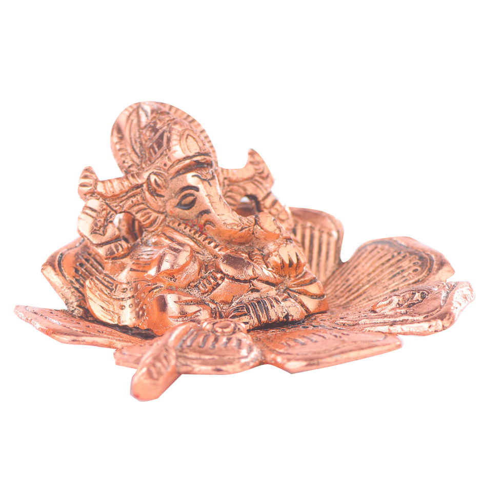 Ganesh Ji Idol on Flower in Gold Polish | Devnidhi