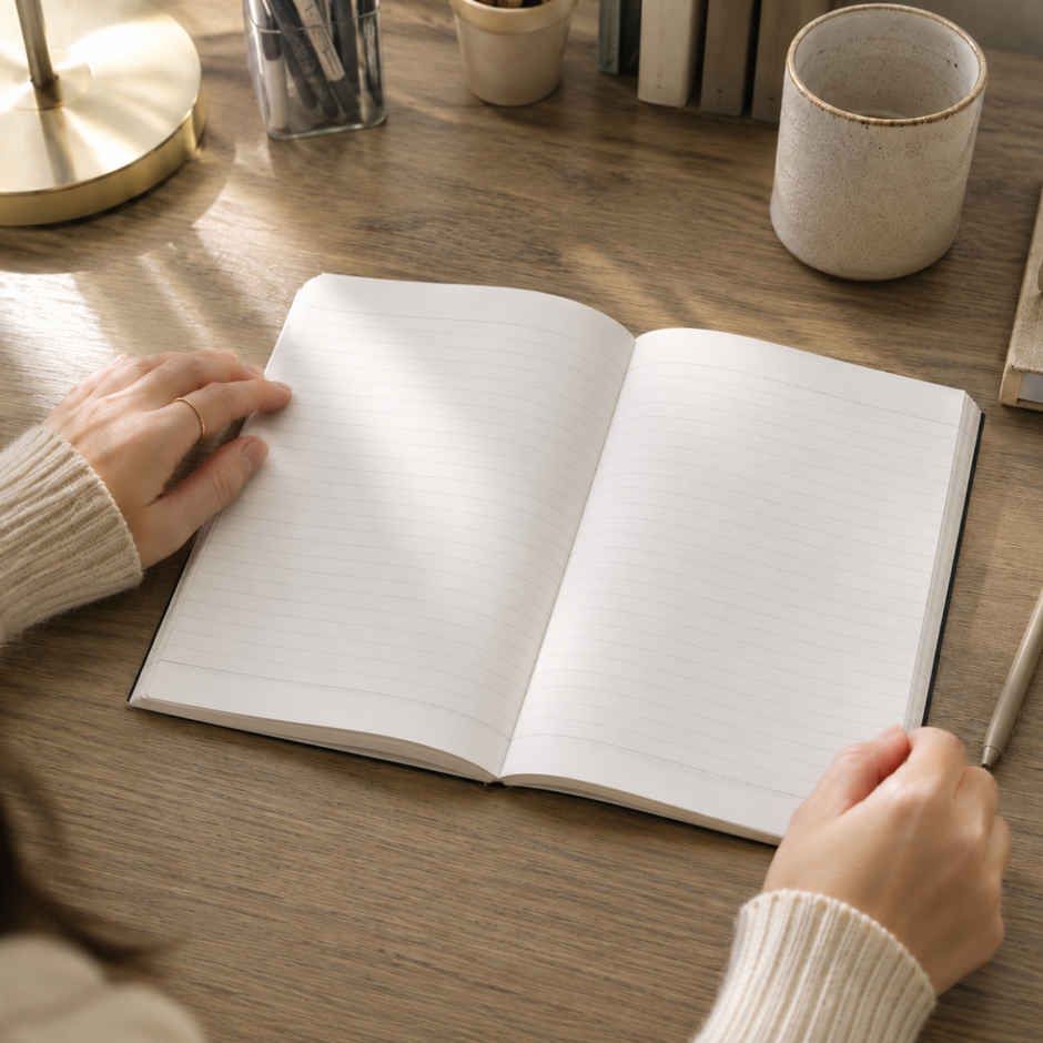 Nakabayashi Yu-Sari Notebook | Ruled
