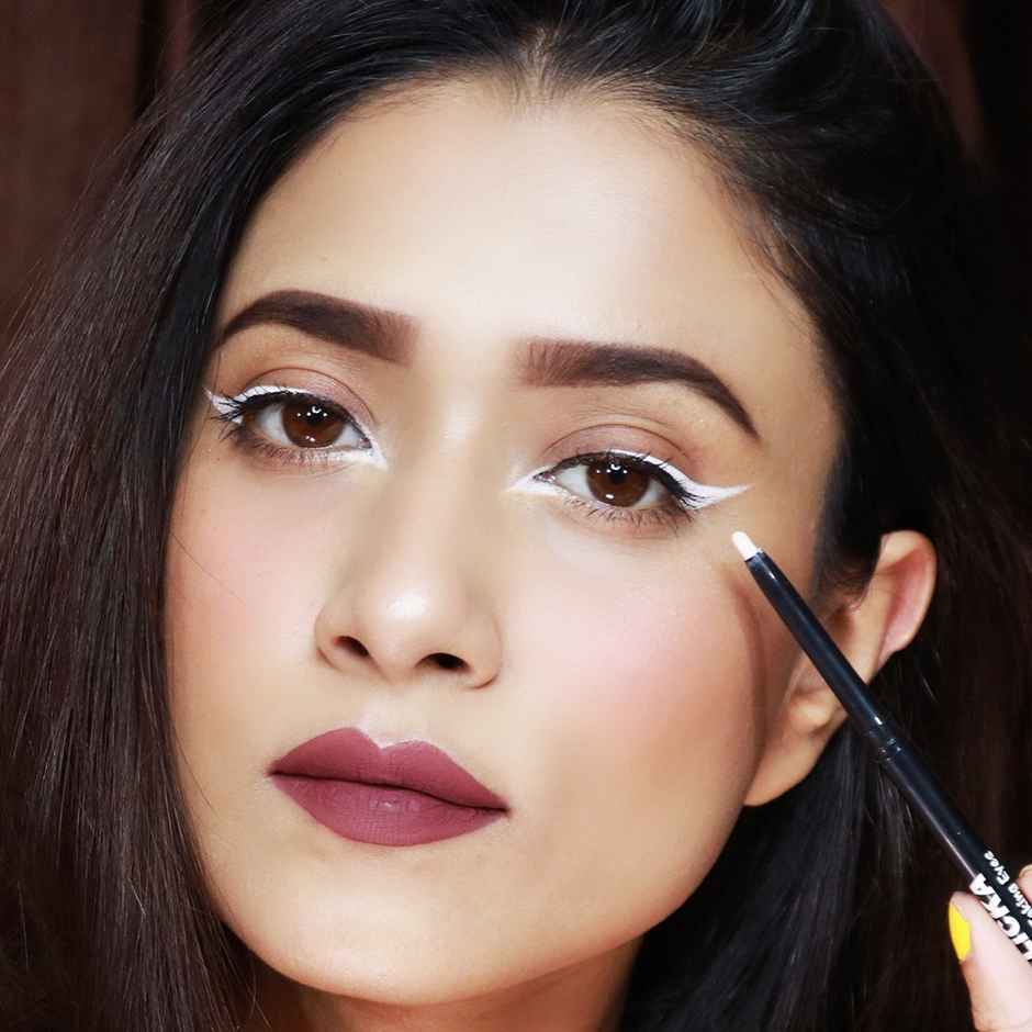 Flicka Breathtaking Eyes Twist Kajal Waterproof | Smudge Proof | Intense Colour | 02 White