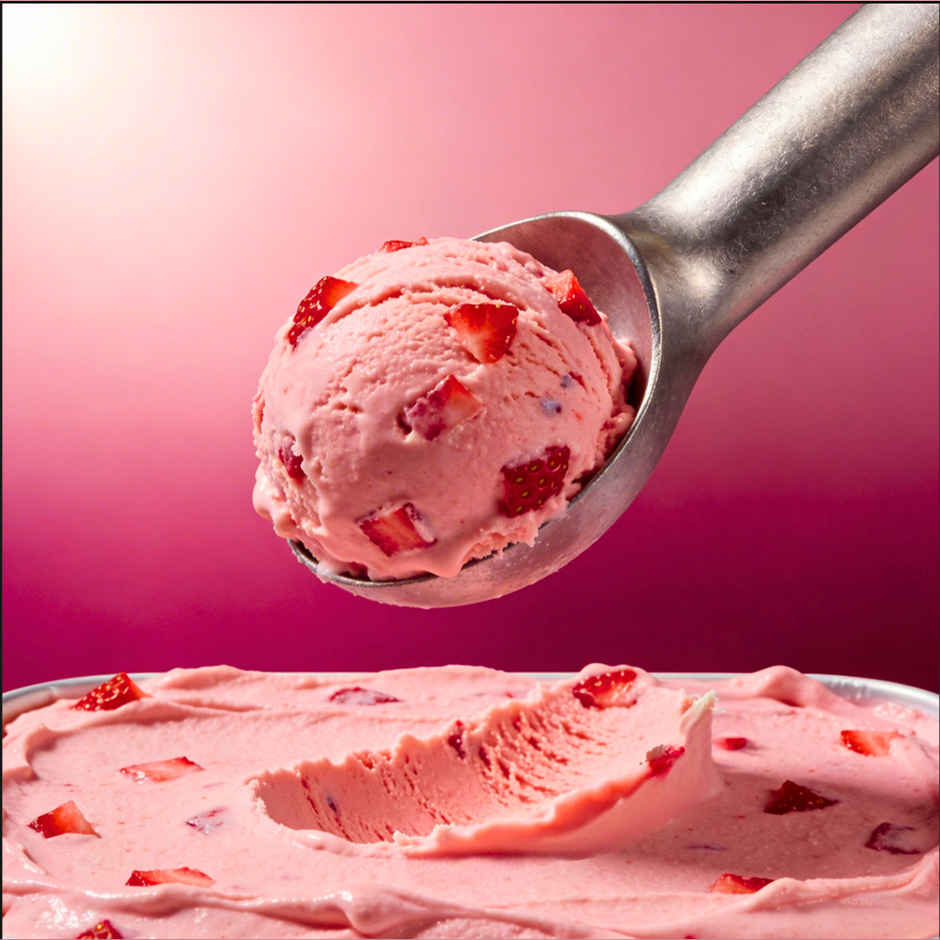 Dairy Day Strawberry Fruit Chunks Ice Cream Tub