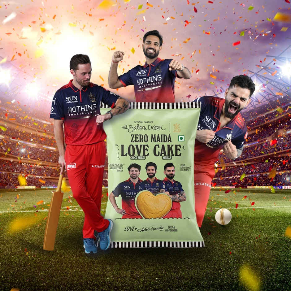 The Baker's Dozen Zero Maida Love Cake - Vanilla  | Veg/Eggless Heart cake - filled with Choco