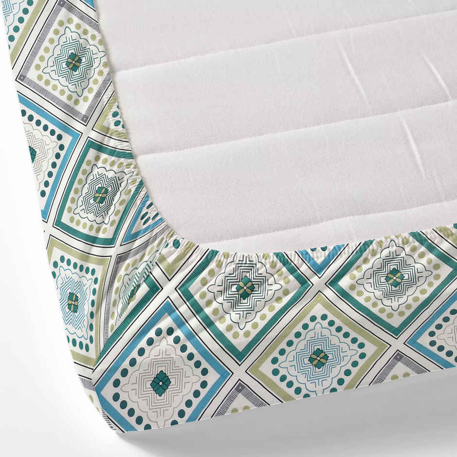 DREAM WEAVERZ Elastic Fitted Double Bedsheet | 2 Frill Pillow Covers | Polycotton | Green