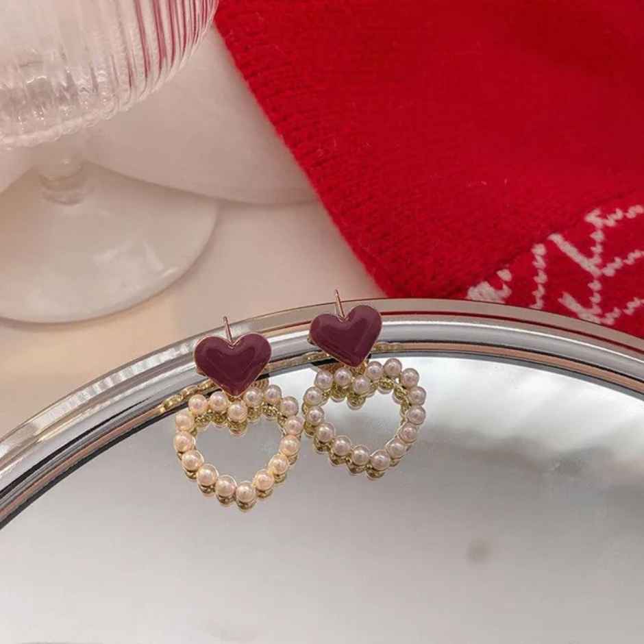 Estailo Fashion A Pearl Of Wisdom Heart Earrings | E0001124 | White