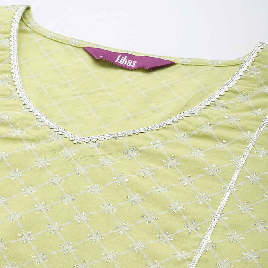 Libas Women Green Cotton A-Line Kurti - 26463L