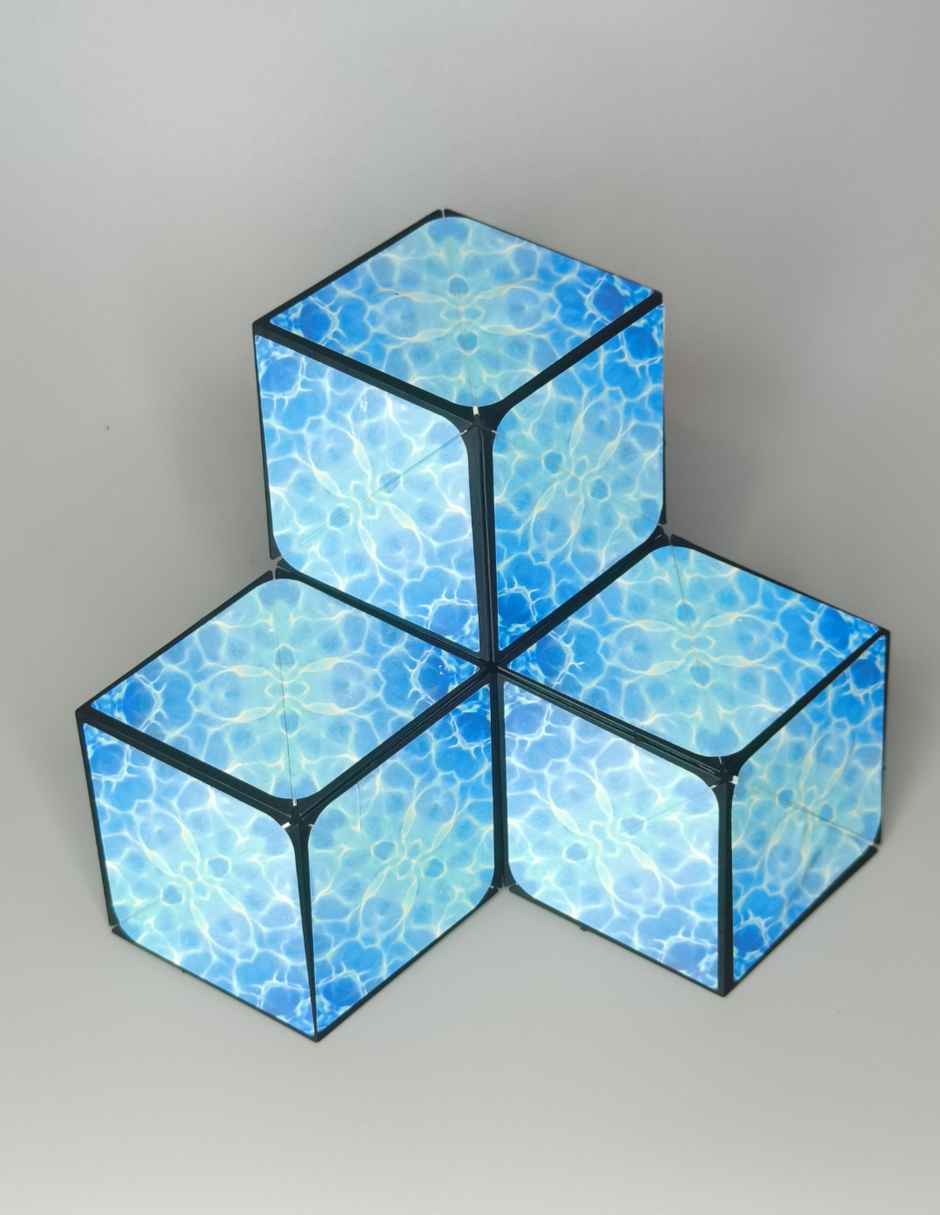 WinMagic Toys Playmagic Shape Shifting Cube (Colour May Vary)