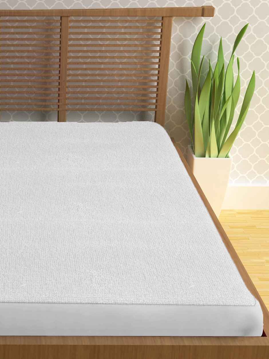 Bianca Waterproof Breathable Mattress Protector With Fitted Plain Pattern | White