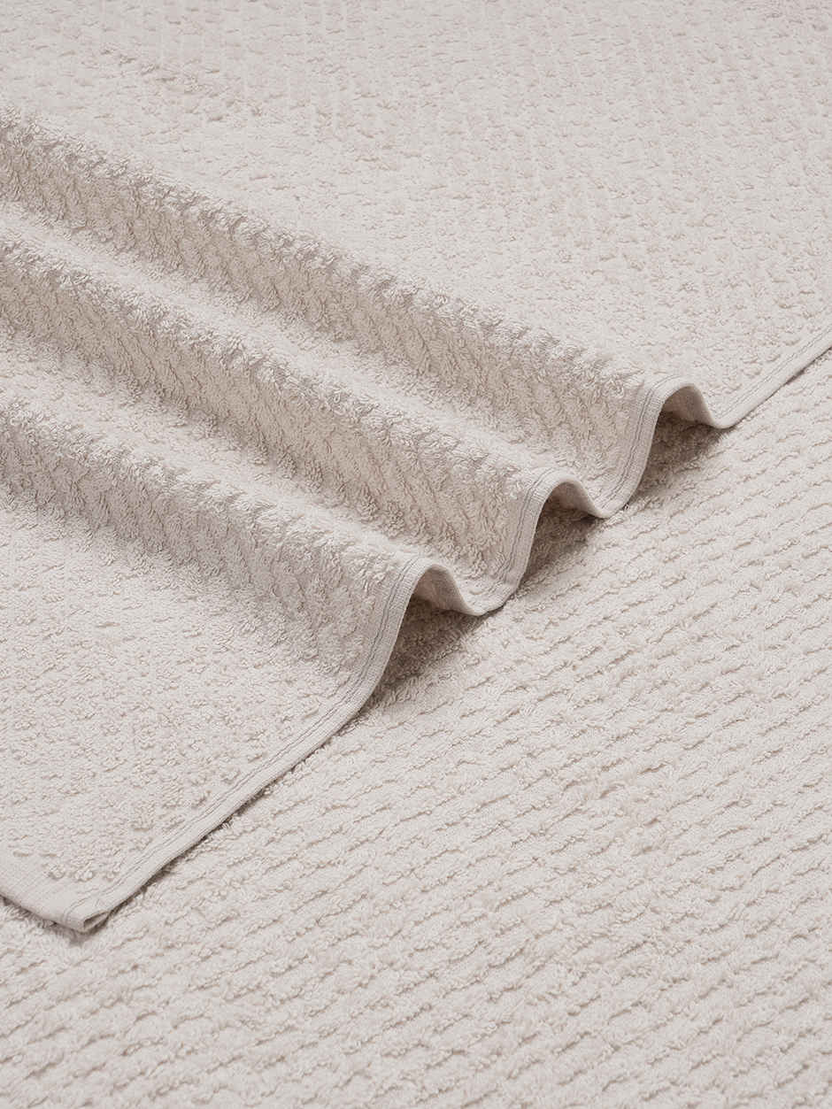 Spaces 100% Cotton High Absorbent Light Grey Bath Towel For Men And Women