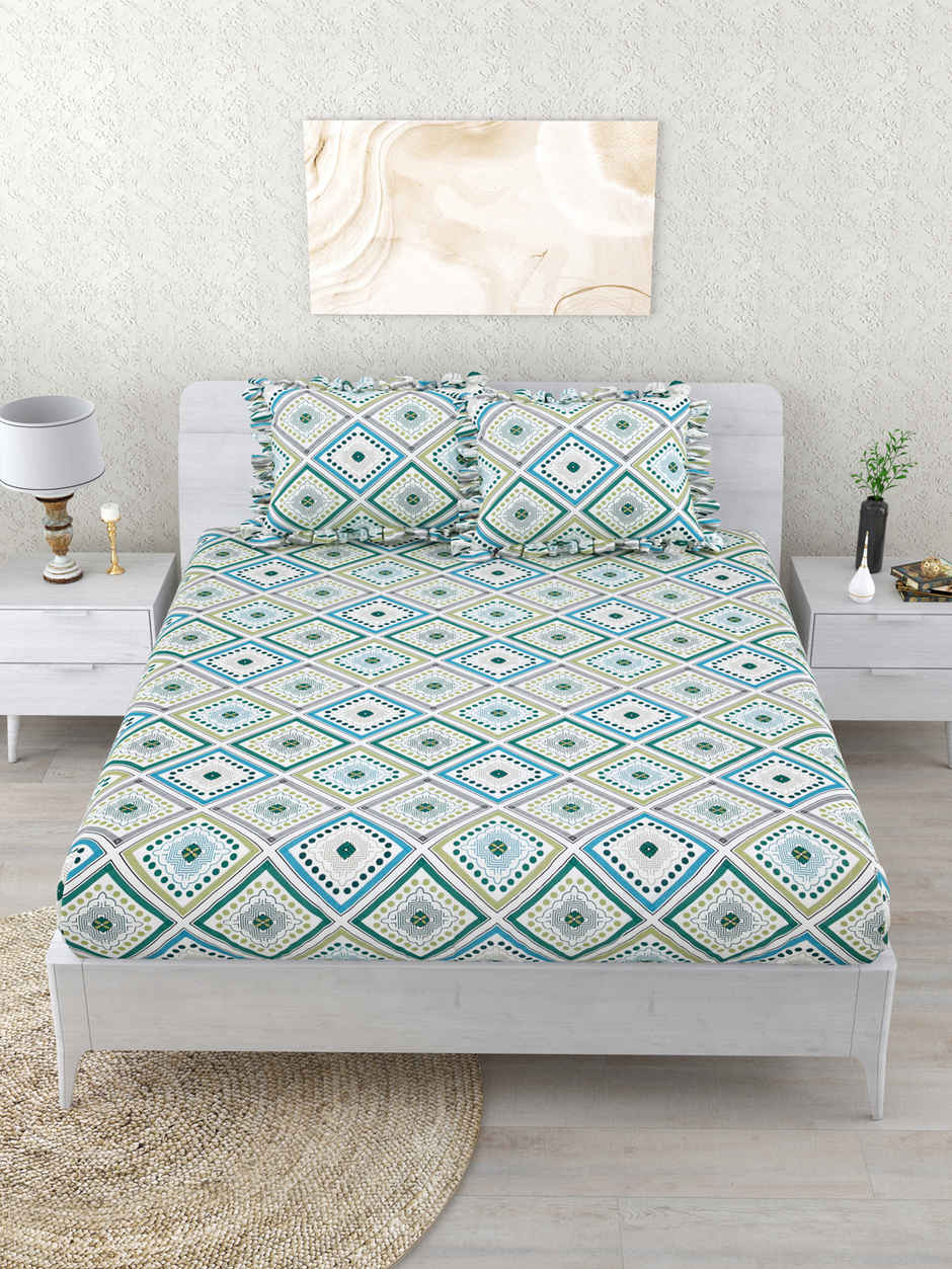 DREAM WEAVERZ Elastic Fitted Double Bedsheet | 2 Frill Pillow Covers | Polycotton | Green