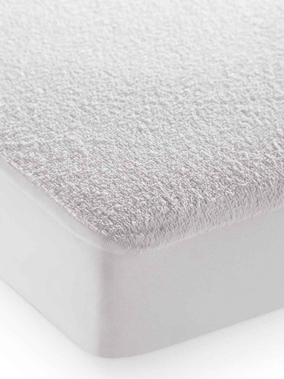 Bianca Waterproof Breathable Mattress Protector With Fitted Plain Pattern | White