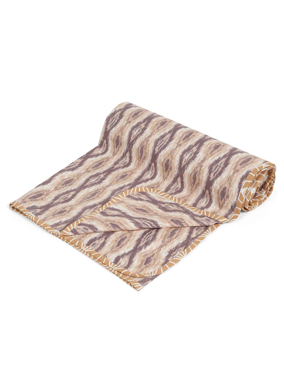 STATUS Micro Dohar Double Bed | Tie and Die Maroon - 200 x 220 cm