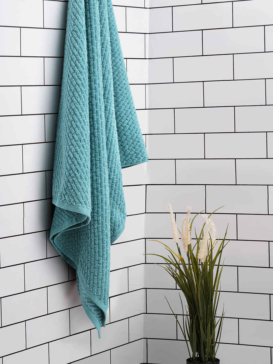 Spaces 100% Cotton High Absorbent Aqua Bath Towel For Men And Women