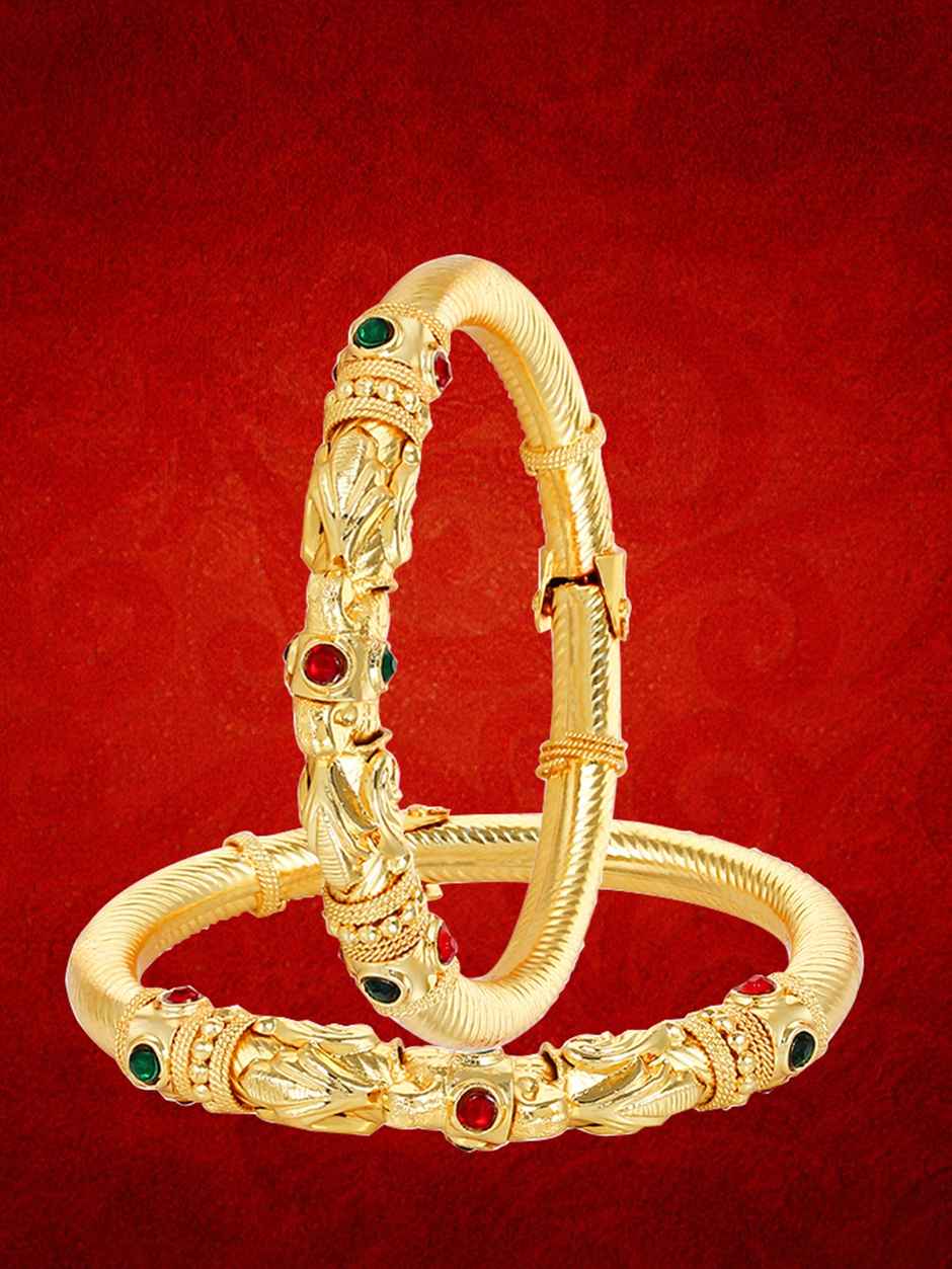 Youbella Stylish Traditional Jewellery Gold Plated Bangle Set For Women (Golden)(6M-Ykqf-Zaez)