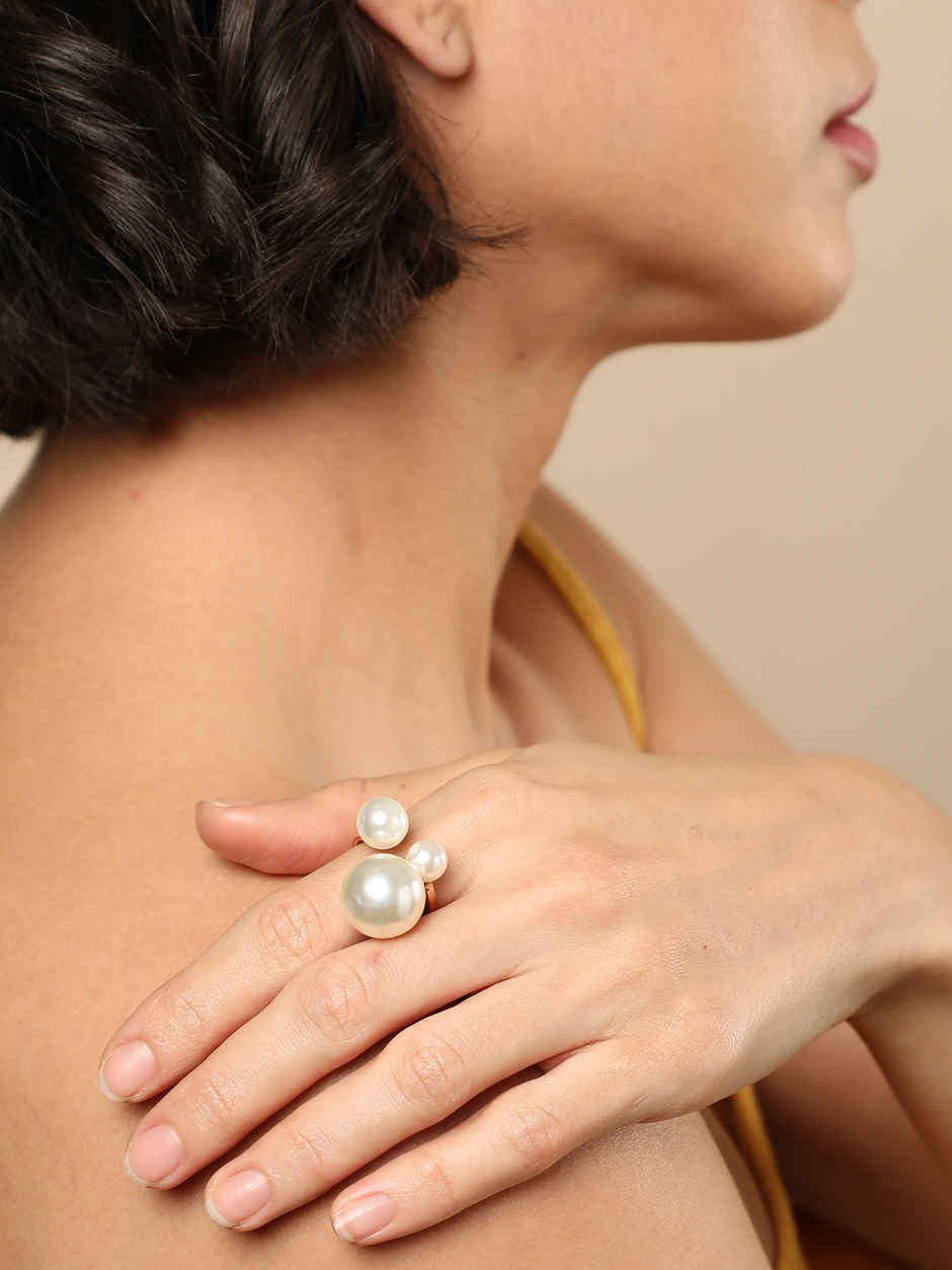 Sohi Women Gold-Plated White Pearl-Studded Finger Ring