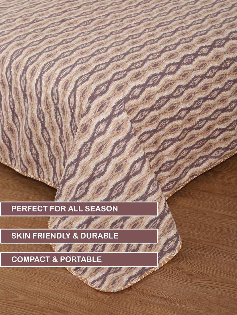 STATUS Micro Dohar Double Bed | Tie and Die Maroon - 200 x 220 cm