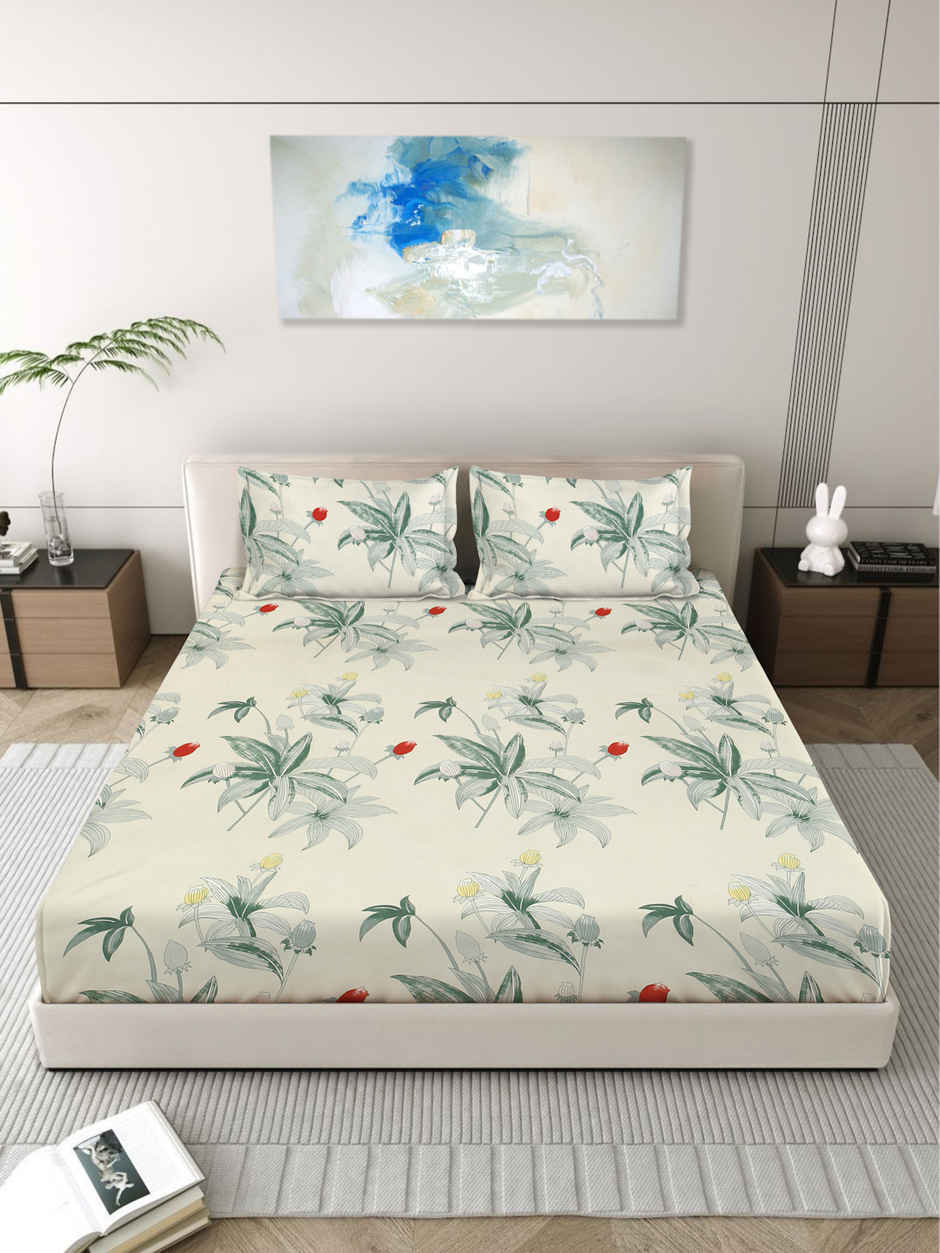 Status Imperial Corner Fitted Bedsheet | Illustrated Berry & Leaf | 198 x 182 cm