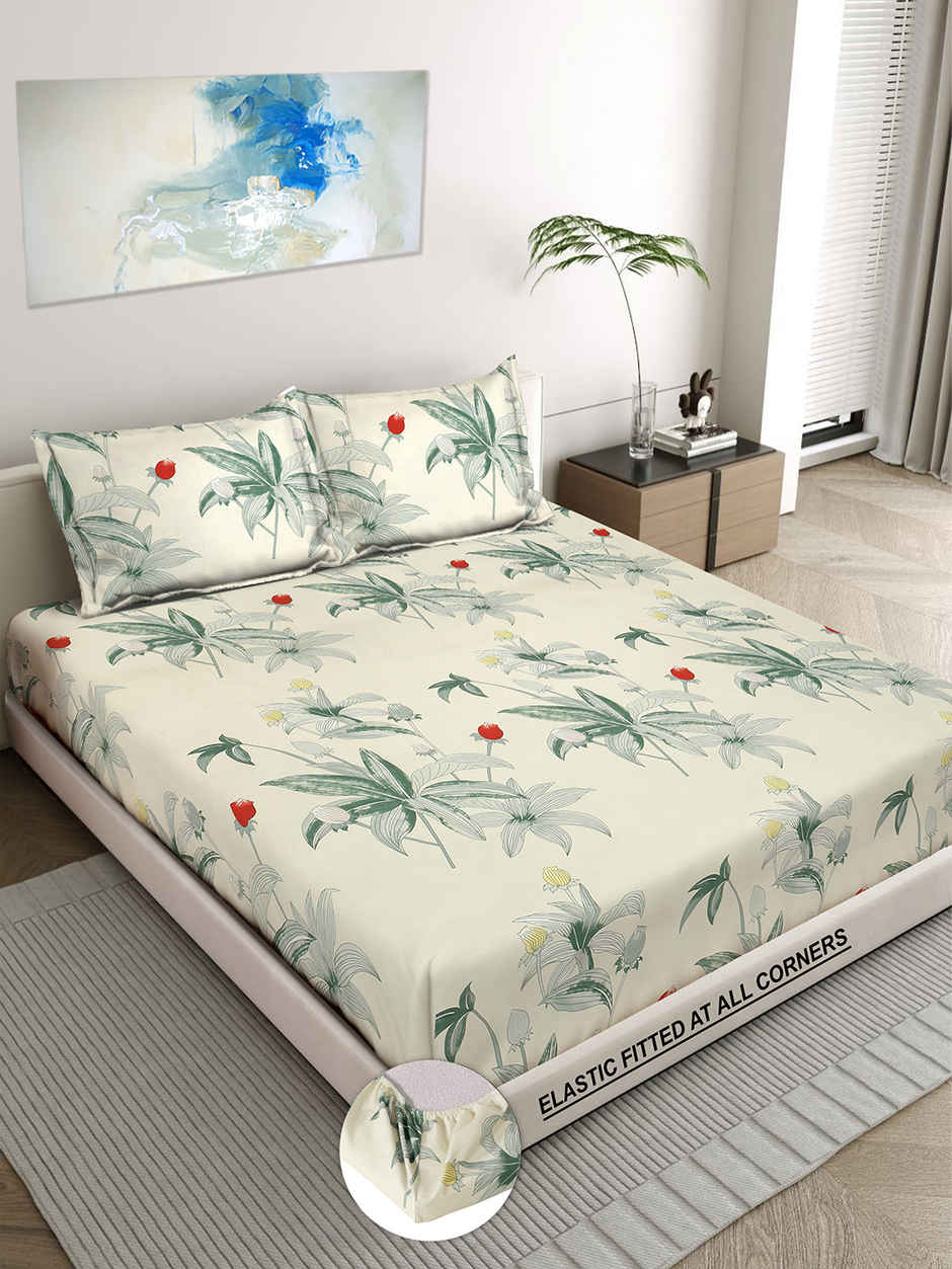Status Imperial Corner Fitted Bedsheet | Illustrated Berry & Leaf | 198 x 182 cm