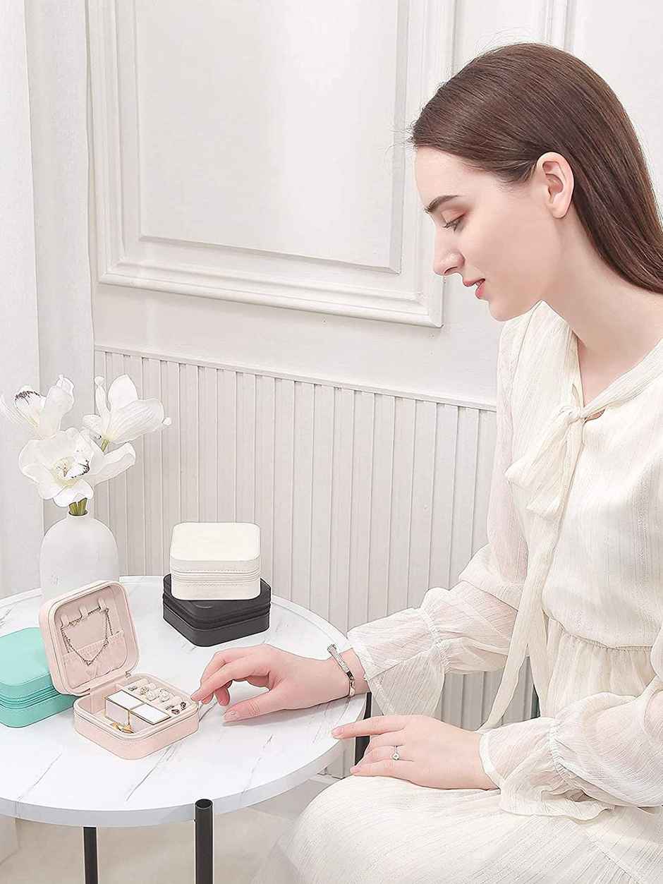 Youbella Jewellery Organiser Pu Leather Zipper Portable Storage Box Case(Jewellery - Box - 9)