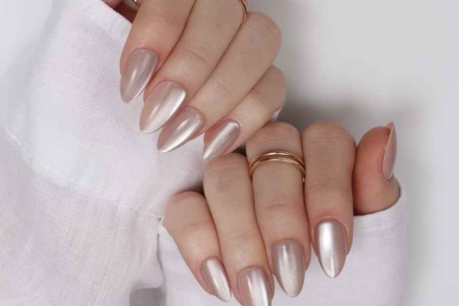 Pep Nails Cat Eye Medium Almond Nude Soft Gel Reusable Press On Nails 30 Nail Tips