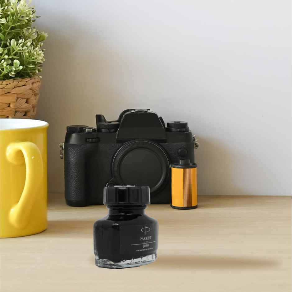 Parker Quink Ink Bottle | Black Ink - 30ml | Quick-Drying | Suitable for All Parker Fountain Pens