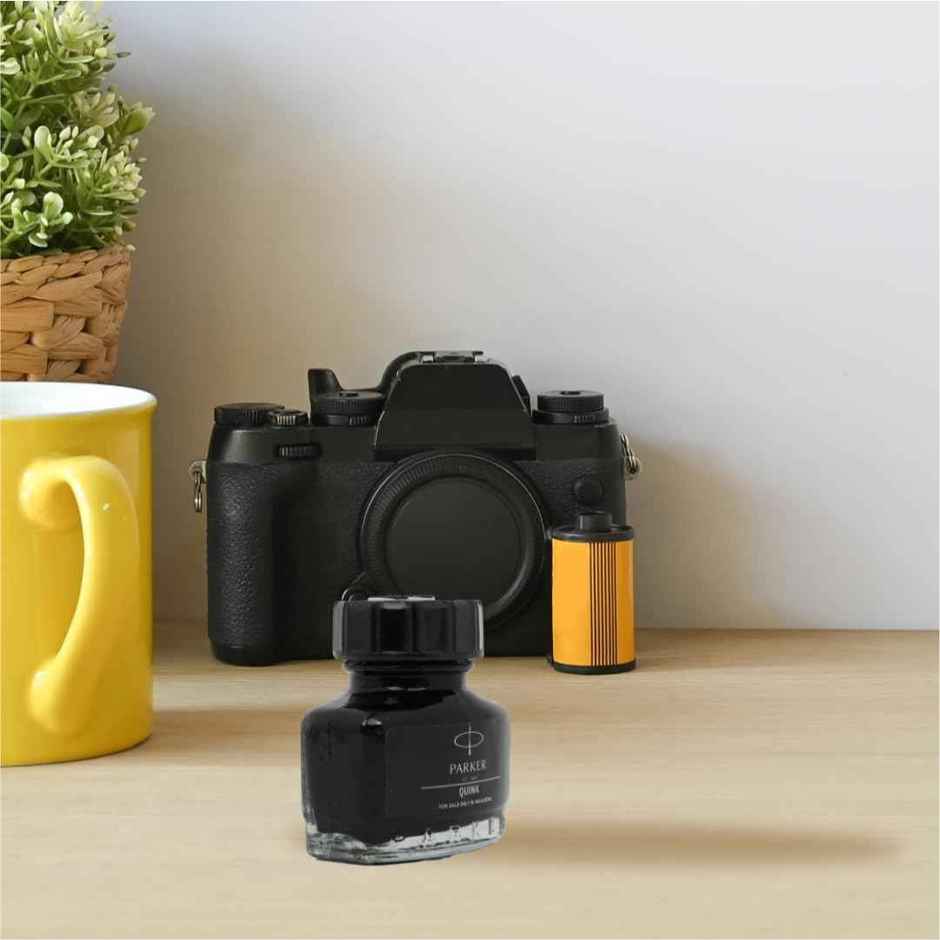 Parker Quink Ink Bottle | Black Ink - 30ml | Quick-Drying | Suitable for All Parker Fountain Pens