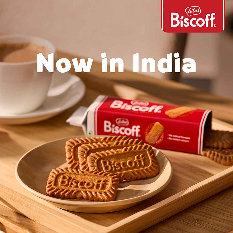 Hot Chocolate with Lotus Biscoff Cookie
