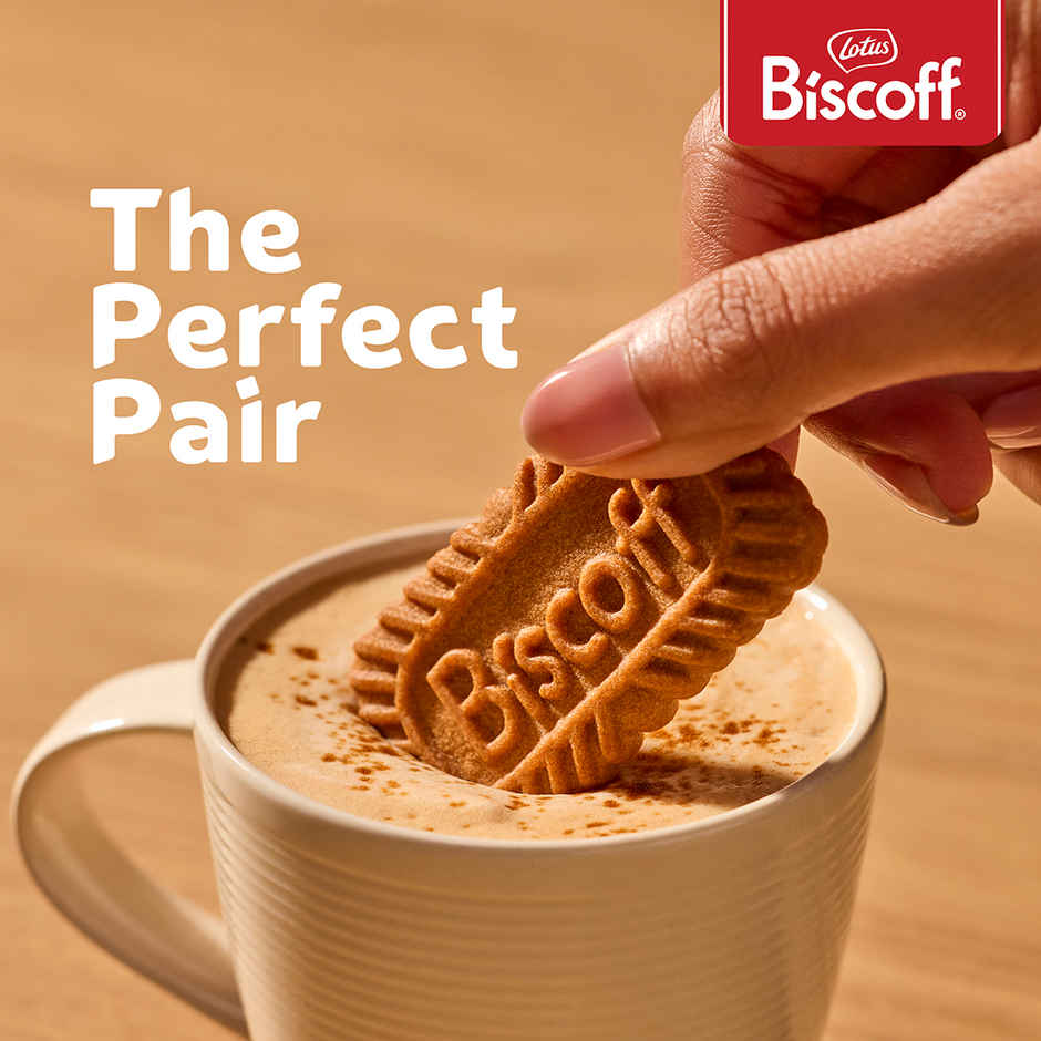 Hot Chocolate with Lotus Biscoff Cookie