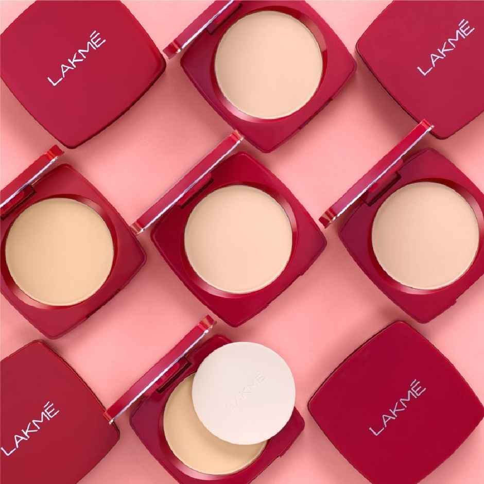 Lakme Forever Matte Compact, Smooth Finish, Lasts for 12 Hrs, Even Toned Look, Coral