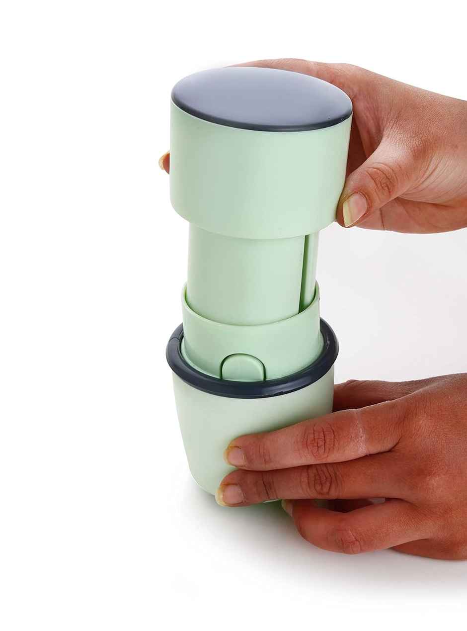 Crystal Handy Dry Fruit Cutter and Slicer, Chocolate Slicer, Dry Fruit Chopper (Colour May Vary)