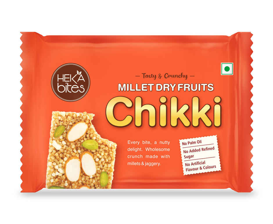 Heka Bites Millet Chikki (60g) & Engage Luxury Perfume Gift Set For Women (100ml) Combo