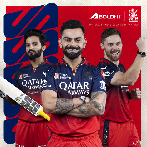 CRICKET BALL , 3 PACKS , FOR STANDARD TENNIS .GROUND GAME