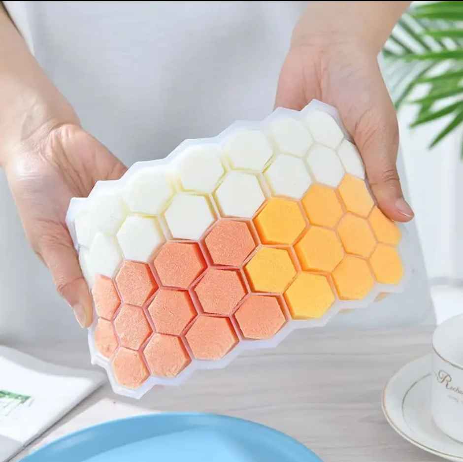 Clazkit Flexible Silicone Honeycomb 37 Cavity Ice Cube Tray with Lid -Color May Vary