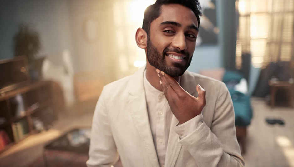 Philips Skin Friendly Beard Trimmer for Men with Lift & Trim Technology|10 Length Setting|BT3301/30